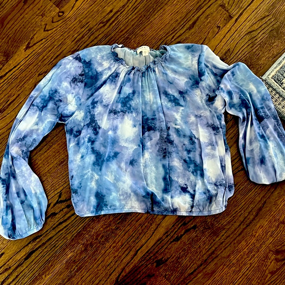 Cloth and stone top